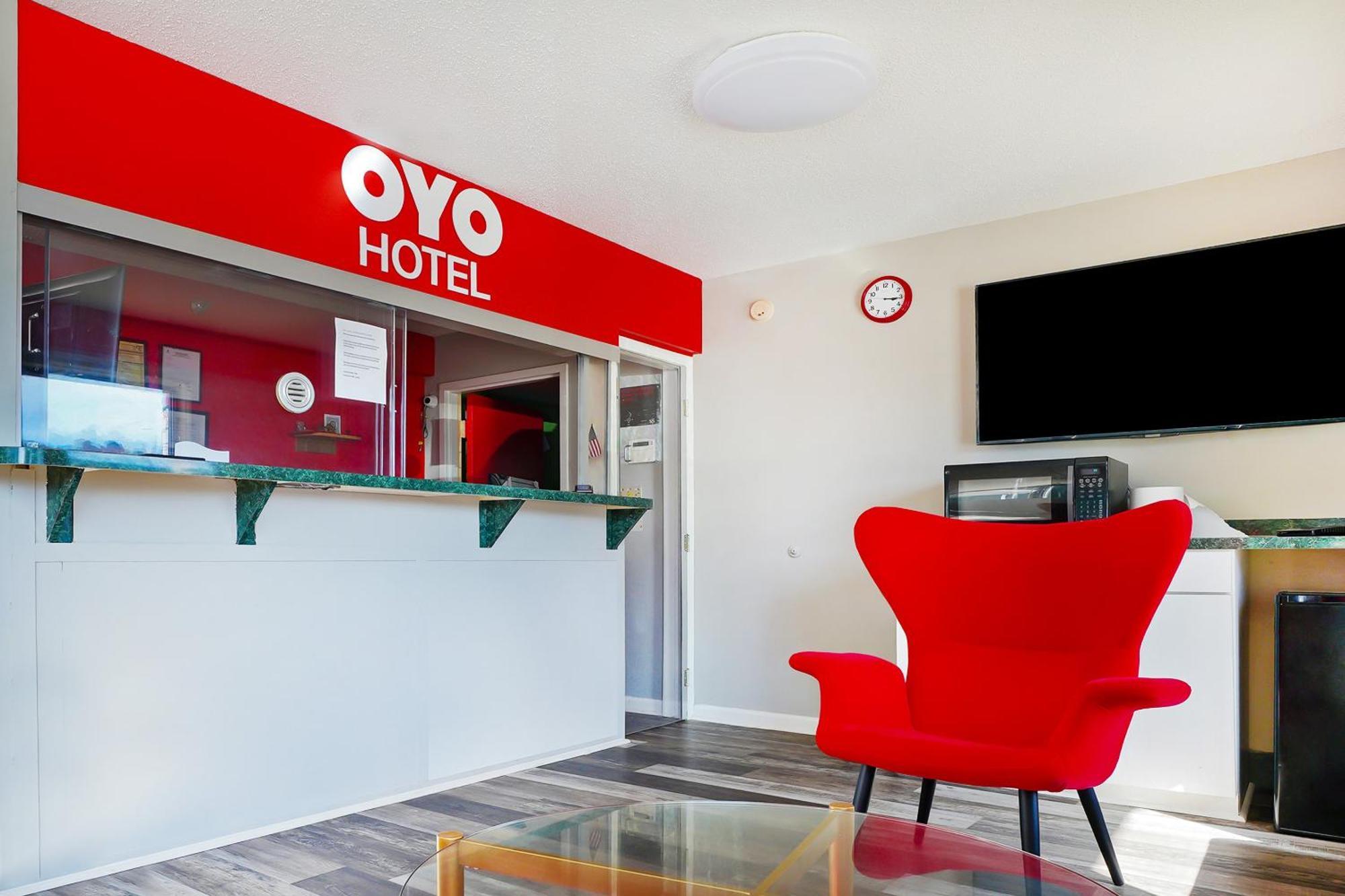 Oyo Hotel Decatur I-285 The Perimeter Exterior photo