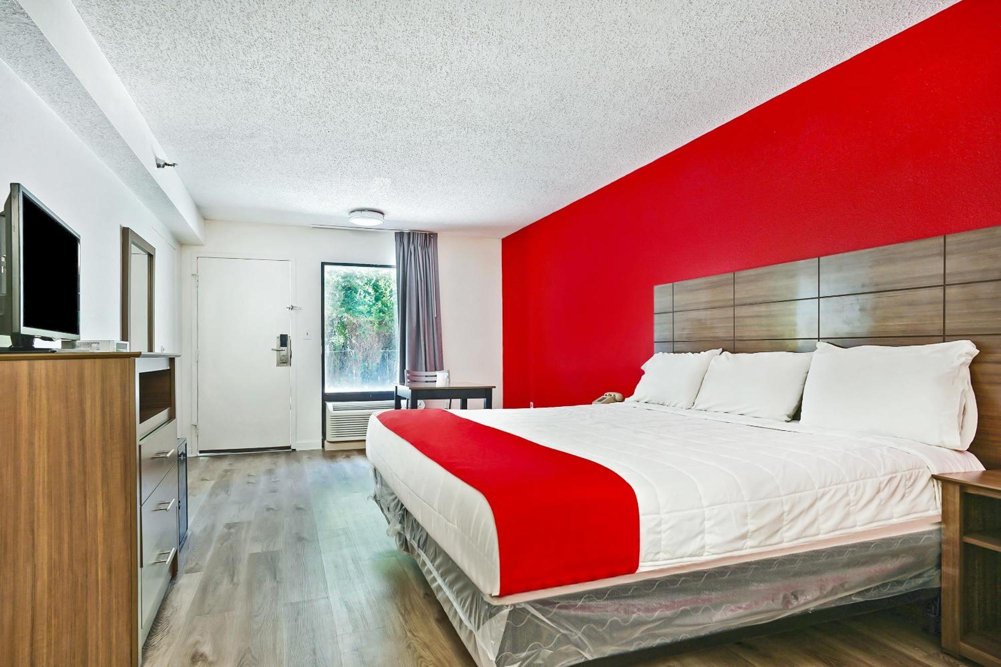 Oyo Hotel Decatur I-285 The Perimeter Exterior photo